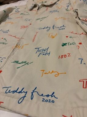 Teddy Fresh Script Jacket - Cream with Multicolor Signatures XL- NEW/NEVER WORN
